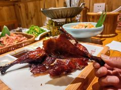 -老滇山寨•云南特色菜•地方菜•民族风情歌舞表演(金碧店)