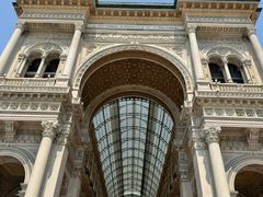 -文艺复兴百货(米兰大教堂广场店)