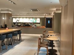 -星巴克臻选(上海中环广场2F店)