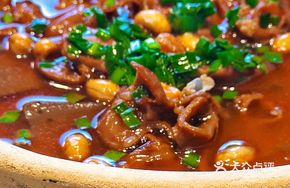Fatty Intestine and Blood Curd Stew