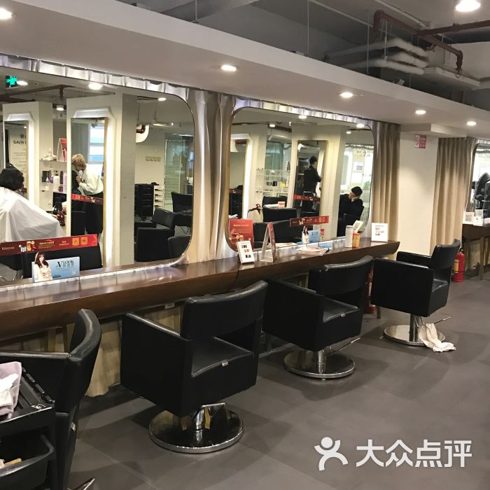 崇尚发艺(汉光百货店)