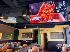 -曼听小寨海鲜烧烤·大连辣炒大王(盖州街店)