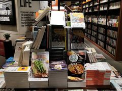 -西西弗书店&矢量咖啡(凯德晶萃广场店)