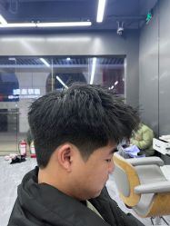 -藤野造型烫发染发
