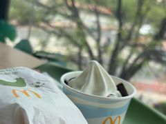-麦当劳(展览路店)