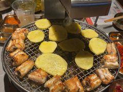 -草家酱蟹炭火烤肉店(珲春南路一店)