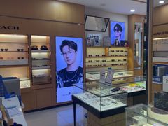 -光明眼镜·蔡司授权(徐泾店)