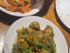 -爱碗亭·鲜炒湖南菜(壹城中心店)