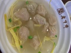 刀鱼馄饨-老半斋(福州路店)