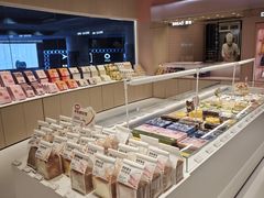 -好利来(上海长宁龙之梦店)