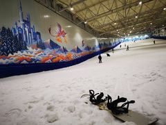 -乔波室内滑雪场