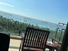 -三亚湾海居铂尔曼度假酒店