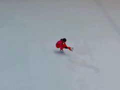 -冰纷万象滑冰场(赣州华润万象城店)