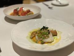 煎比目鱼配欧芹柚珠黄油汁-福楼法餐厅FLO