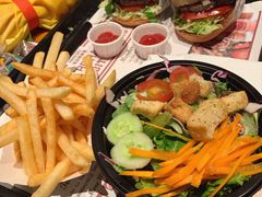 -The Habit Burger Grill 哈比特汉堡(复兴soho店)