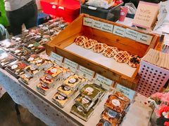 -席娜卡琳火车铁道夜市