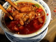 -沪小二炭火蛙锅(淮海中路美食不夜城店)