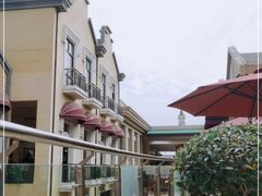 -王府井奥莱临潼小镇(临潼店)