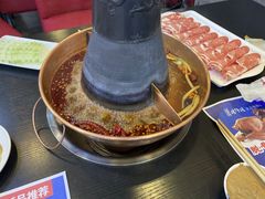 鸳鸯锅-楼外楼大刀肉传统火锅居(幸福街店)