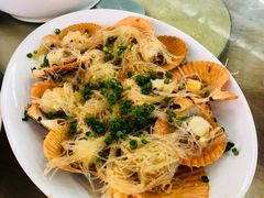 蒜蓉粉丝蒸扇贝-明记海鲜大排档(巽寮湾店)