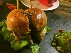 -HIGH FIVE哈福手工汉堡(桂林路店)