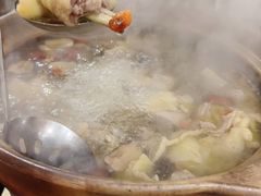 -威邵鸡煲(西华路总店)