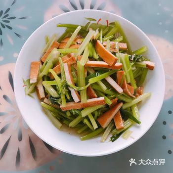 香喷喷的芹菜炒香干好吃又降压