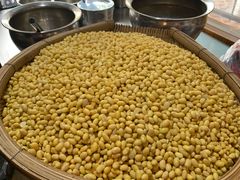 -石磨豆花家常菜·牦牛排土火锅