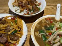 -牛八宝桂林米粉(八里庄店)