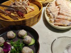 -尚尚仙·酸汤猪手·猪肚鸡火锅(华联万柳购物中心店)