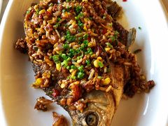 干烧武昌鱼-莲餐厅·湖北菜·藕汤是头牌(愚园路店)