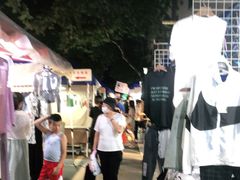 -吴山路夜市