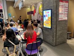 等位区-麦当劳(皇岗路店)
