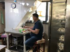 门面-周震馄饨