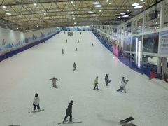 -乔波室内滑雪场