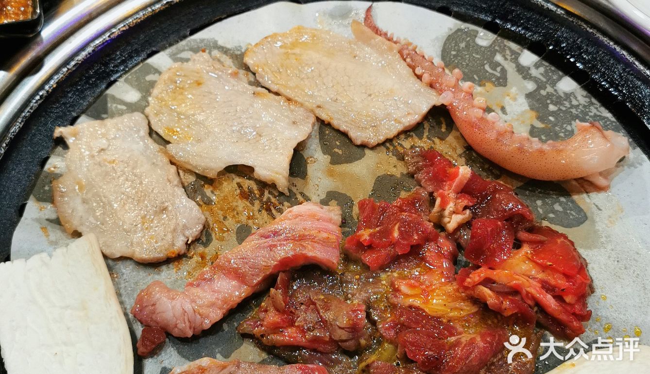 科技园区里的中式烤肉,洋葱鲜牛肉够香嫩~