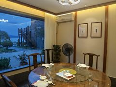 包厢-鹰龙海畔度假酒店(咸祥店)