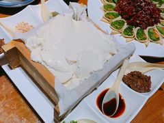 -95号酱骨·一块豆腐(展春园西路店)