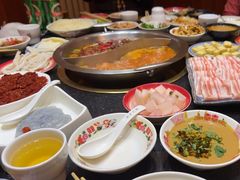 -沸炉重庆老火锅(军事博物馆店)