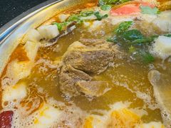 -顶顶汤火牛排火锅·经典铜锅涮肉