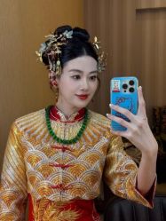-喜爱高定婚纱摄影