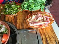 -阿婆情腊排骨火锅(金虹路店)