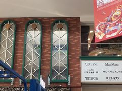 -燕莎奥特莱斯购物中心