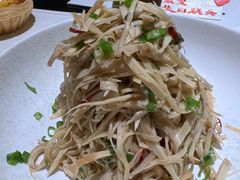 香葱拌笋衣-小大董·烤鸭(凤凰汇店)