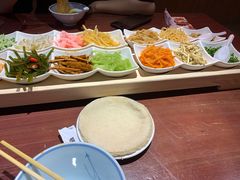 狮峰路三姨妈丝娃娃-怪噜范·老贵阳街头名小吃(鸿通城店)