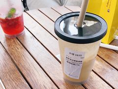 -星巴克(六合路店)
