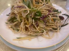 -鹤乡东北菜(崮山路店)