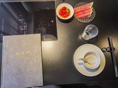 餐具摆设-鲜入唯煮·港式海鲜牛肉火锅(金宝街店)
