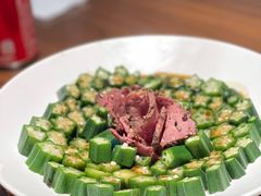 黑椒牛肉拼秋葵-将相和·海鲜蒸饺大连菜