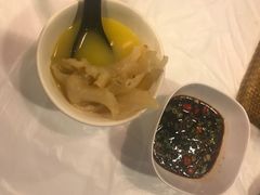 -鲜入围煮花胶鸡海鲜火锅